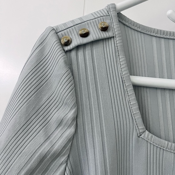 Light Blue Top - Picture 3 of 5